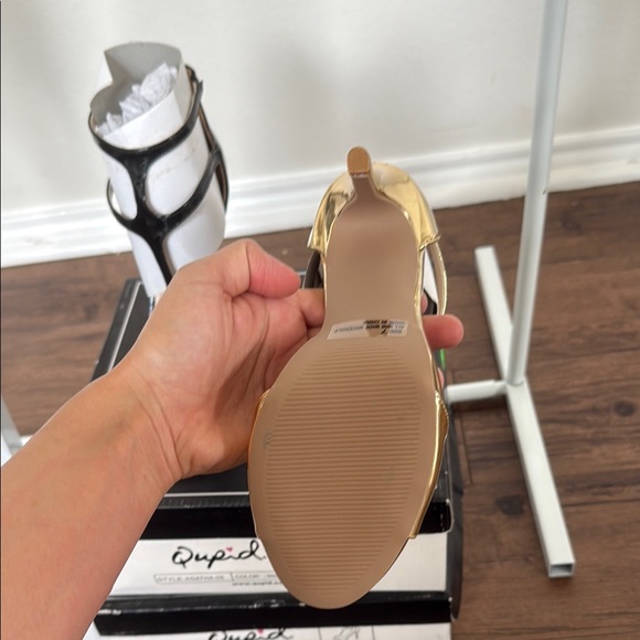 Qupid Black & Gold Stiletto Heels with Ankle Strap 2 pair 4 $30 CLOSEOUT deals! - Picture 6 of 10